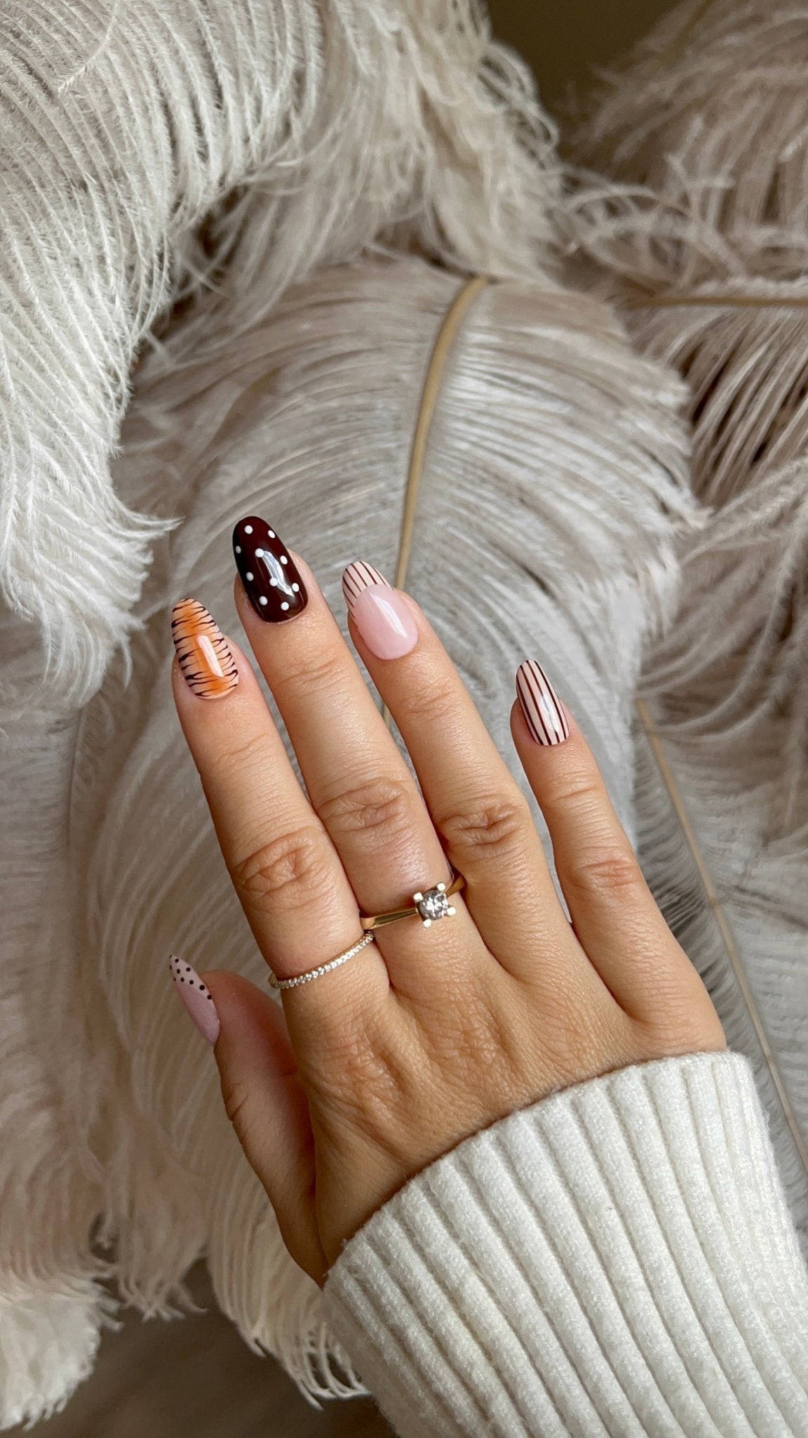 Cozy Couture - NegleSky