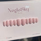 Clean Girl - designet negle ses her på XShort Round
