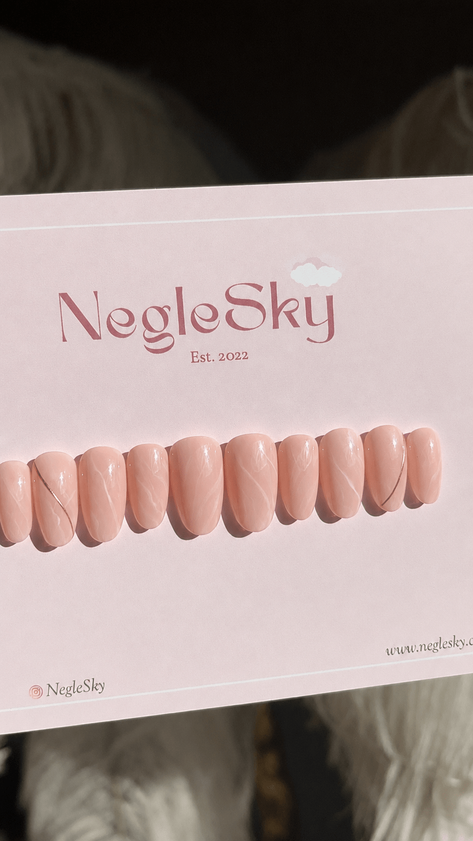 Månedens Design | August - NegleSky