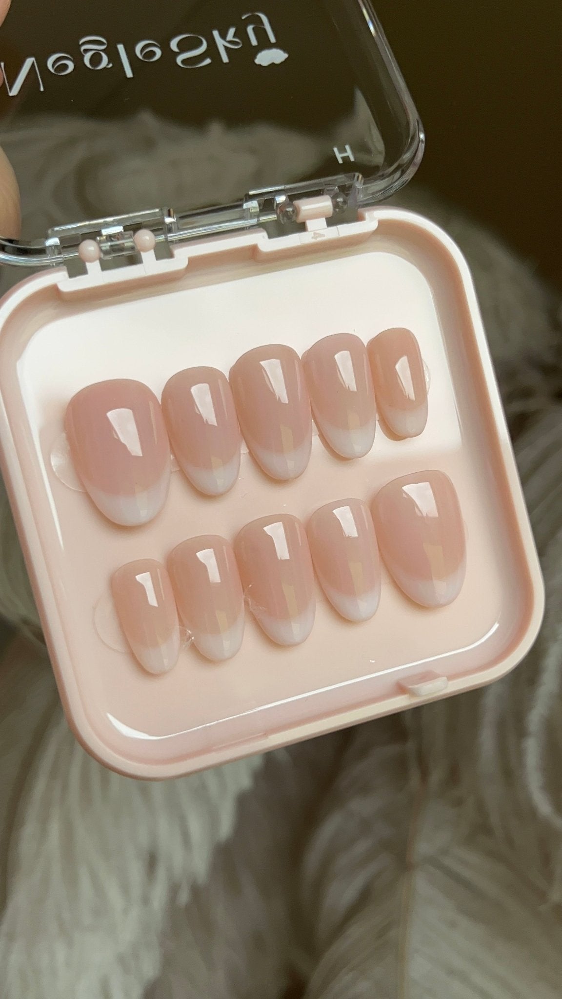 Natural French - NegleSky